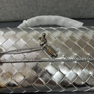 98689db6419ff2f7396a95a2279e7cf6