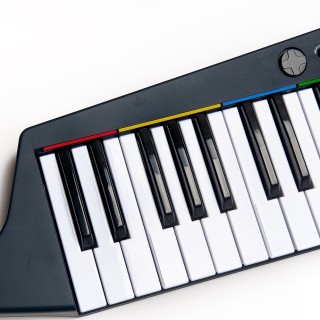 Rock_Band_3_Wireless_Pro_Keyboard_PS3