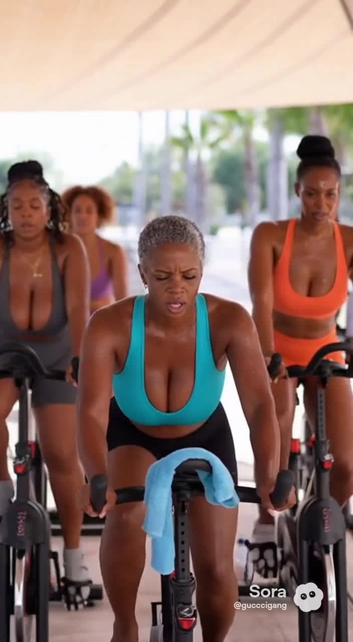 noaudio_20251119_1925_01kaer10cke32rcvrpdyrpxz7y.mp4