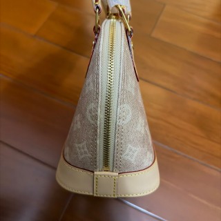 aaa56121-1751-4a5d-bc38-635091331fd3