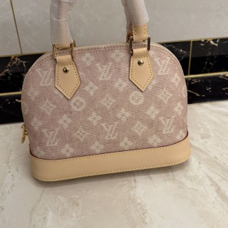 e1e8e5f6-b808-41f3-869a-7c1b2a857cb2