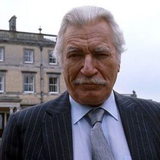 Nigel-Davenport
