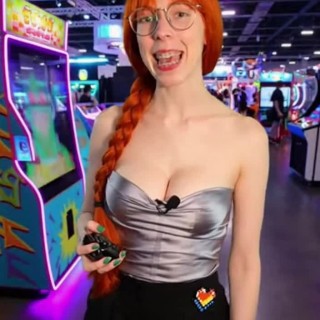 20251208_0729_01kbwtde53f72twhvgrm45ma79