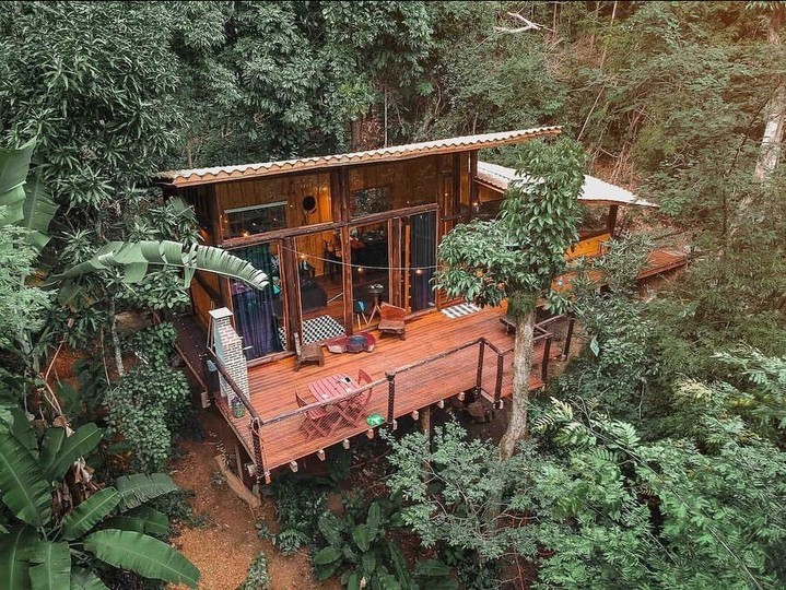 Cabana da Mata: Refúgio Romântico em Meio à Natureza