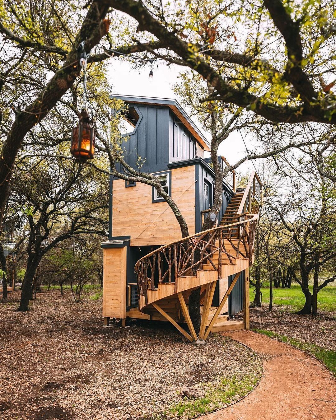 HoneyTree Fredericksburg: Cabanas Modernas em Meio à Natureza no Texas