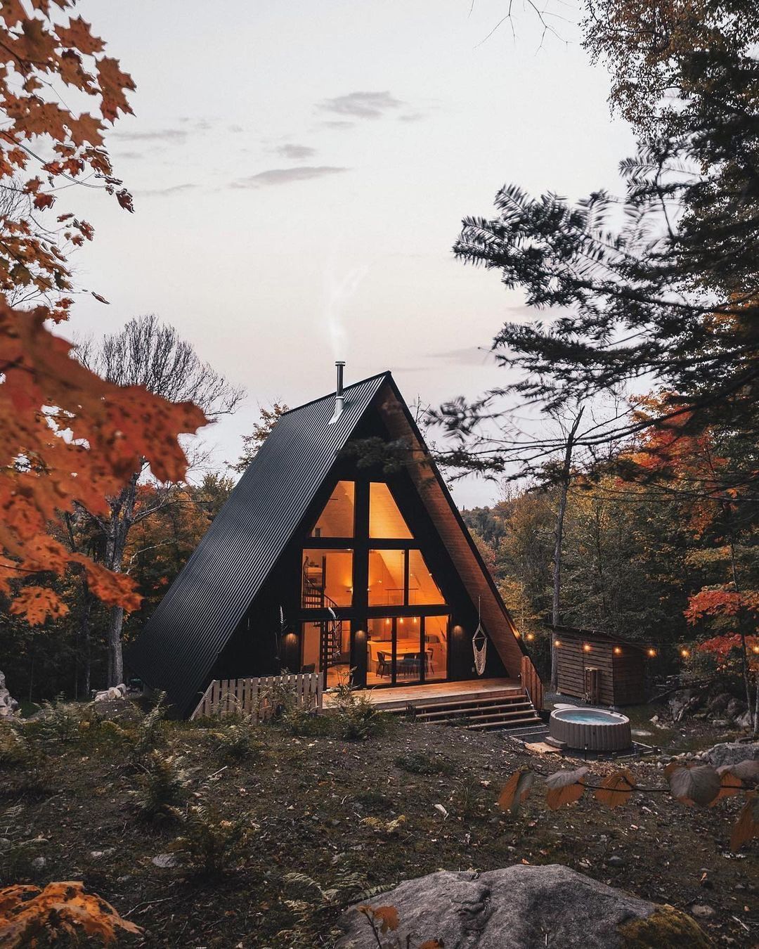 Chalet em Saint-Adolphe-d’Howard: Refúgio Aconchegante nas Montanhas do Quebec