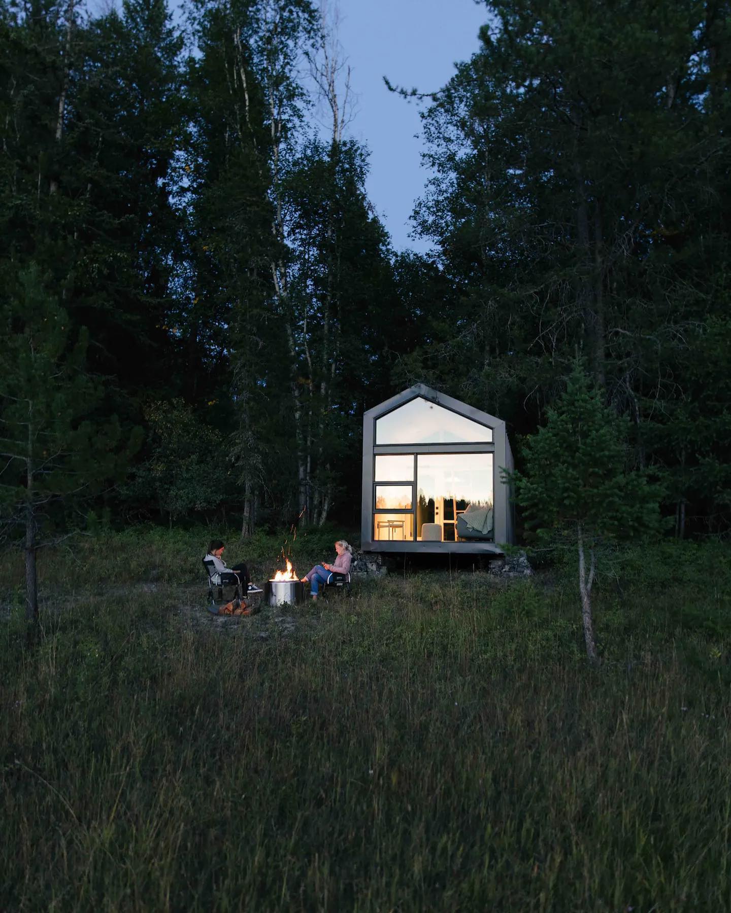 Hut MT: Cabana Charmosa em Meio à Natureza para uma Escapada Perfeita