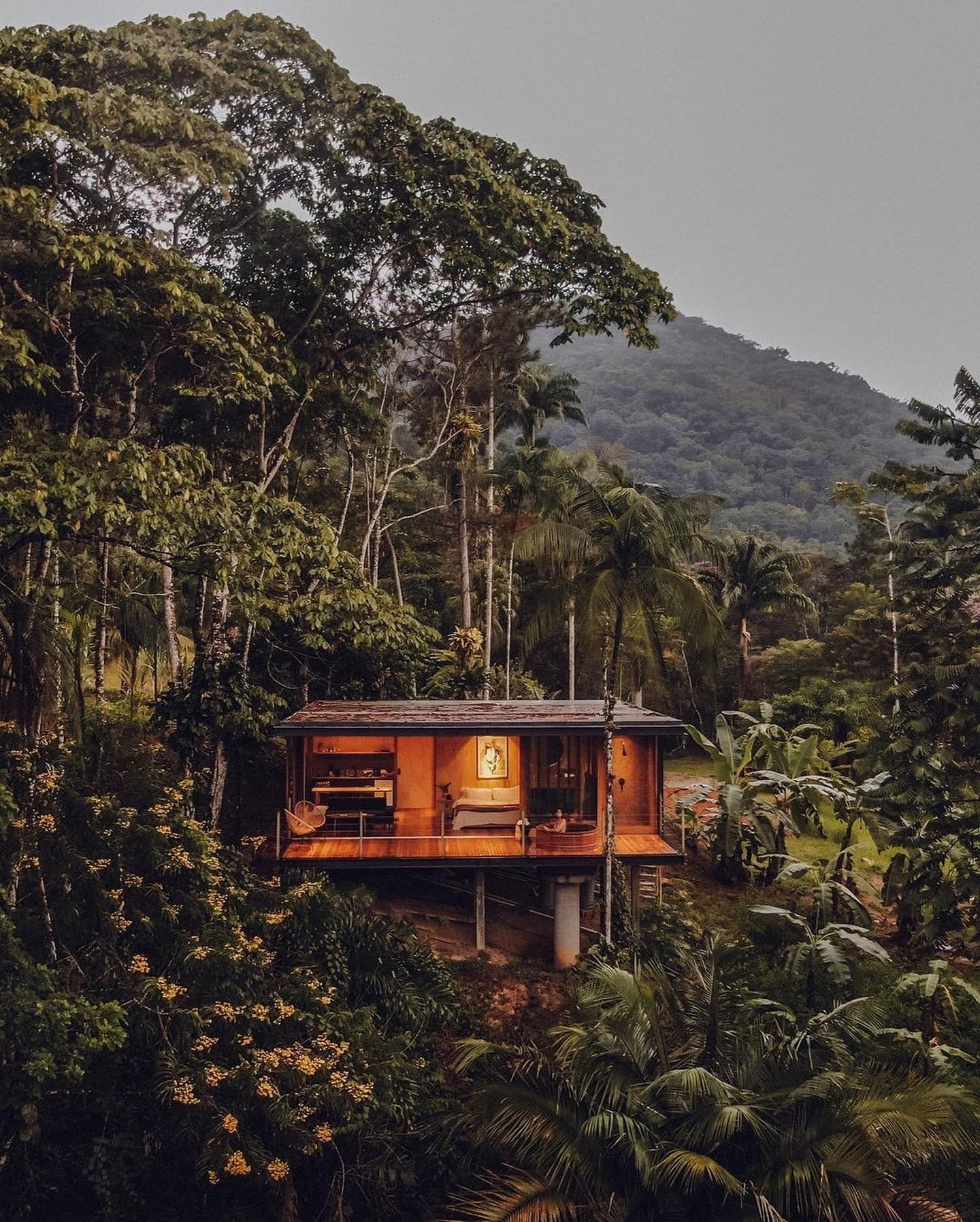 Fazenda Ressaca em Ubatuba: Cabana Exclusiva Imersa na Mata Atlântica