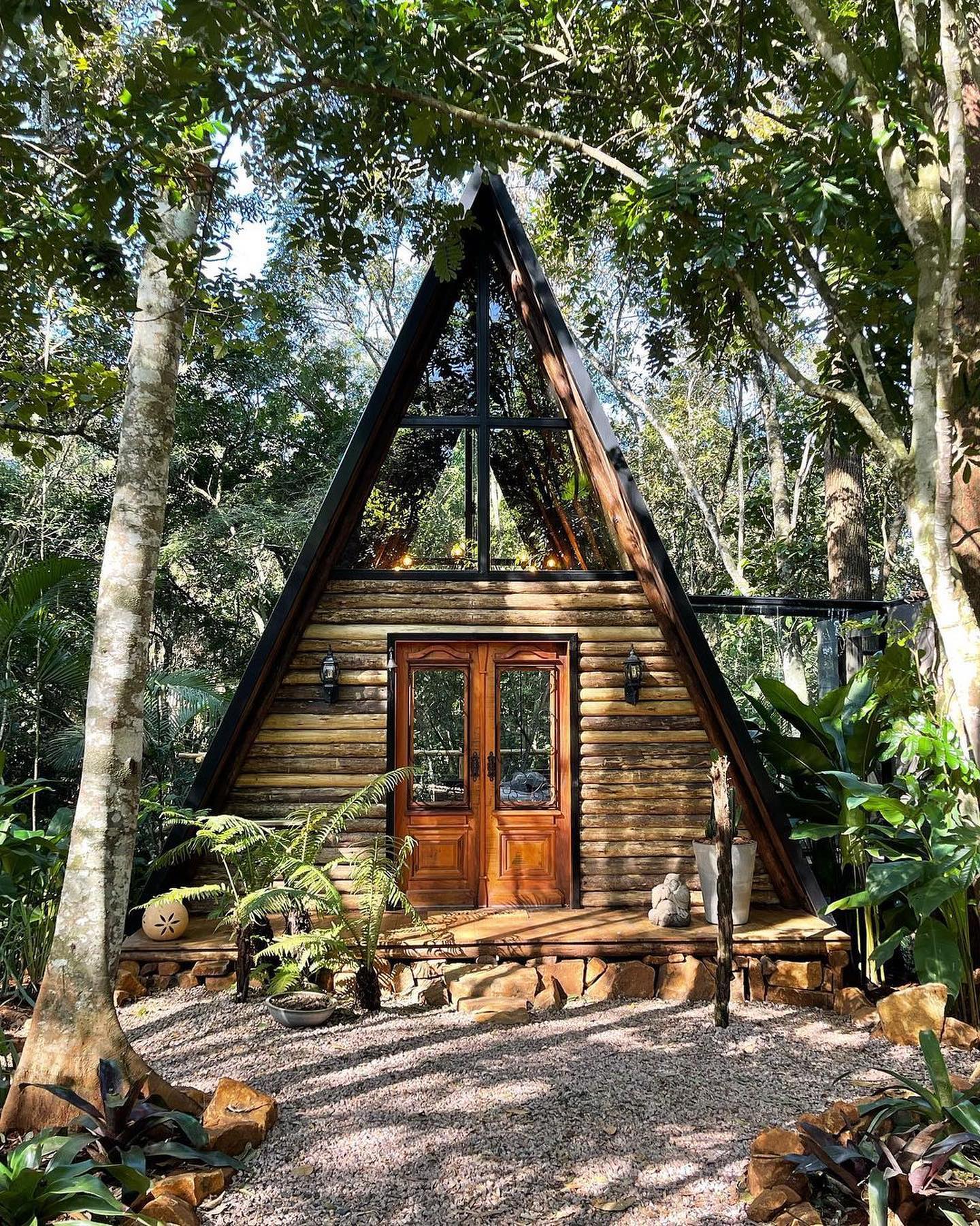 Bosque Veneza: Cabana Romântica em Meio à Natureza